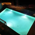 La Vista By Design Apartment *