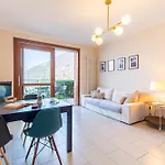 La Vista By Design Apartment