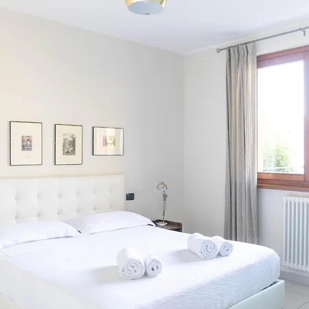 La Vista By Design Apartment
