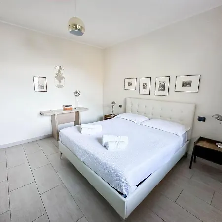 La Vista By Design Apartment *