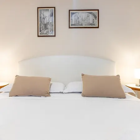 Apartment La Vista By Design *
