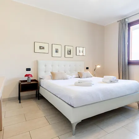 La Vista By Design Apartment *